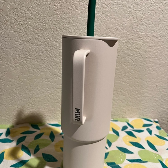 Starbucks x Miir Collab Tumbler - Picture 4 of 8